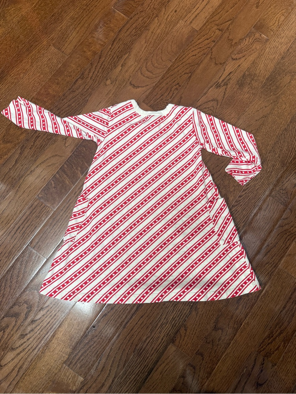Hanna Anderson 3T holiday heart striped dress with neck snap closure and pockets - Picture 4 of 6